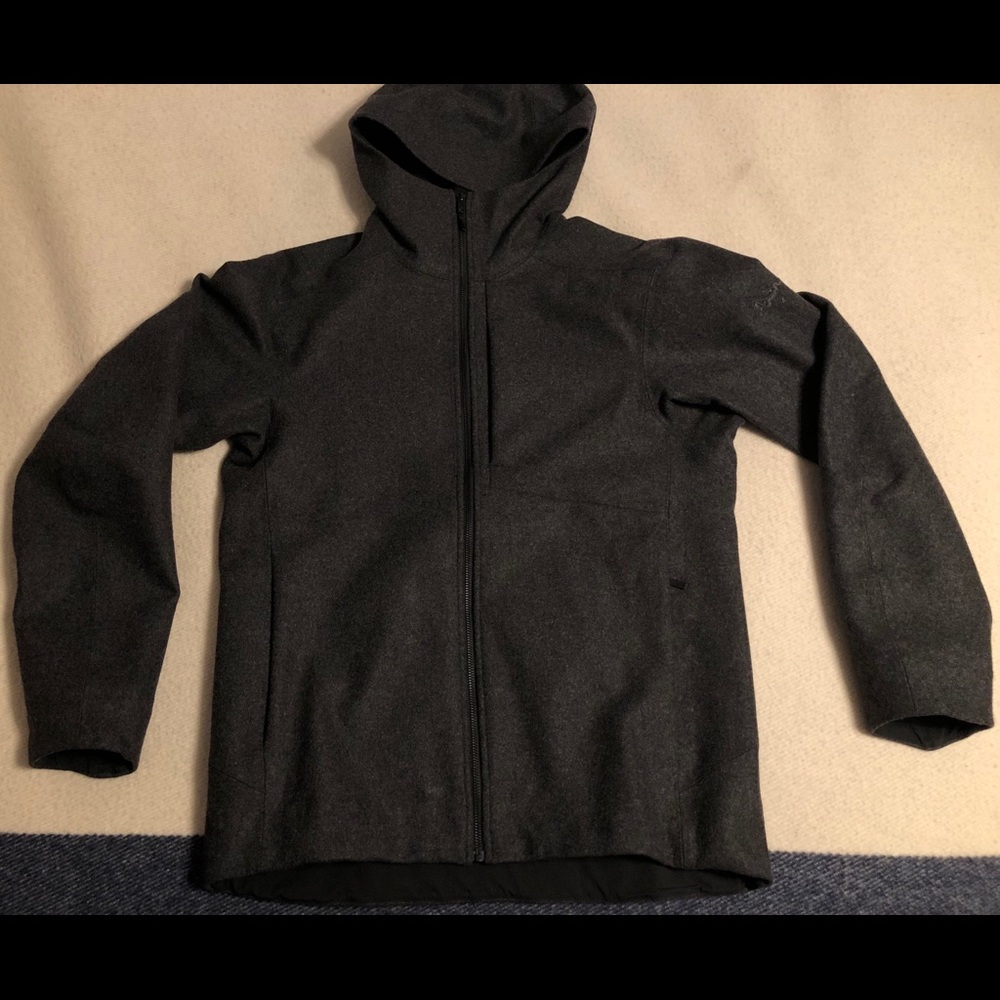 EUC Arcteryx Cordova jacket, men's medium, gray